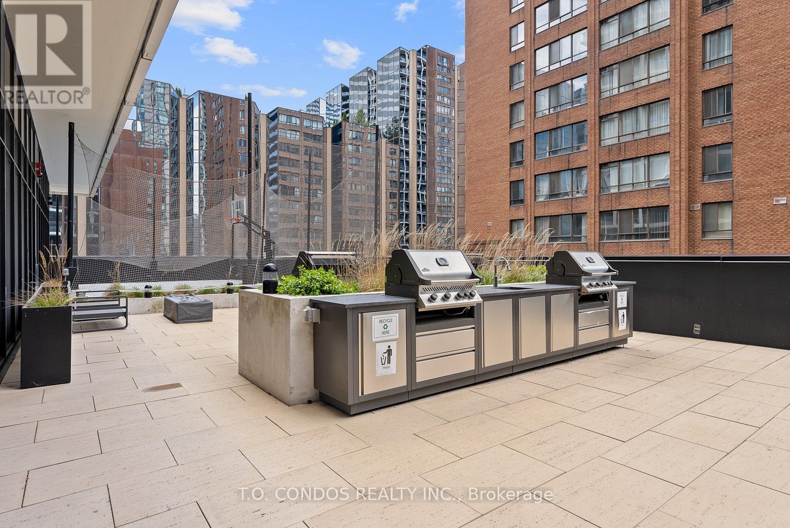 1019 - 20 Edward Street, Toronto, Ontario  M5G 1C9 - Photo 26 - C12962530