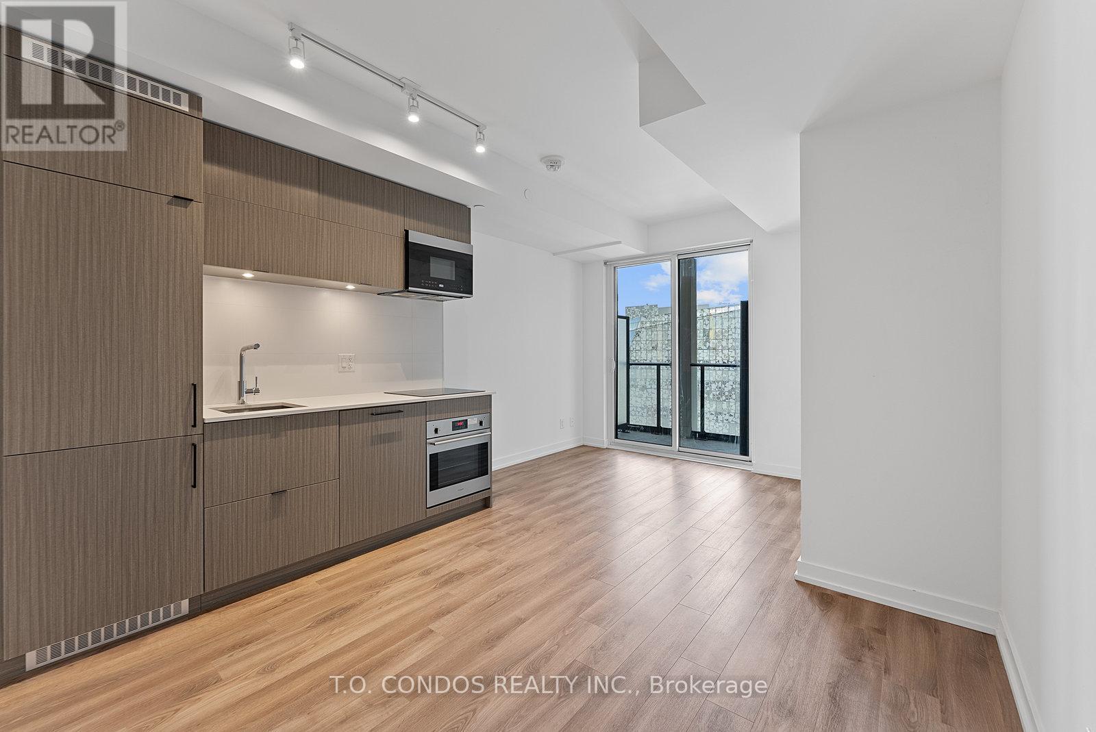 1019 - 20 Edward Street, Toronto, Ontario  M5G 1C9 - Photo 4 - C12962530