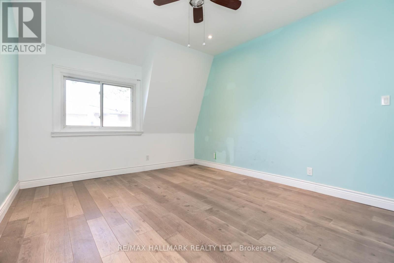 17 Mountalan Avenue, Toronto, Ontario  M4J 1H3 - Photo 24 - E12962502