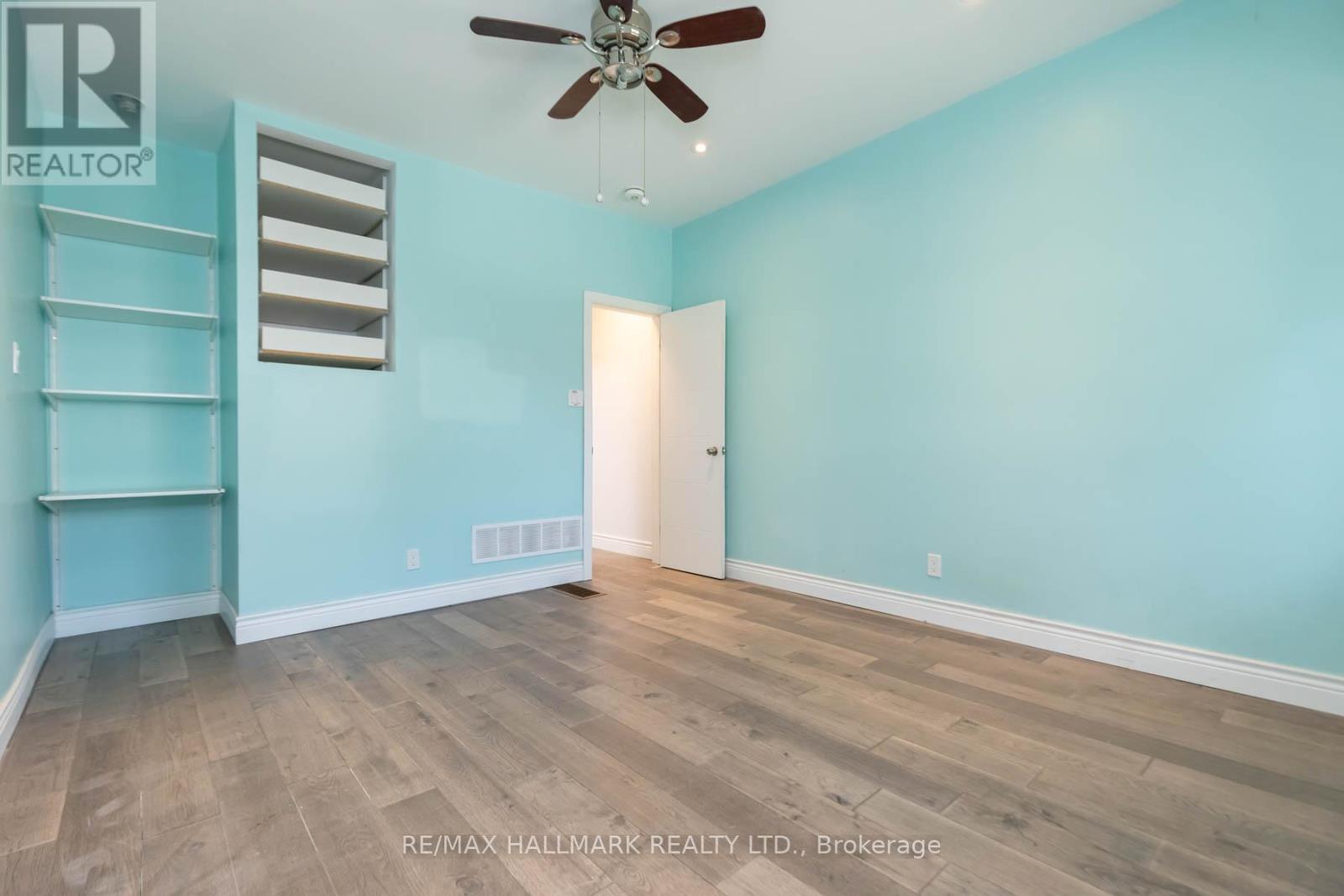 17 Mountalan Avenue, Toronto, Ontario  M4J 1H3 - Photo 26 - E12962502