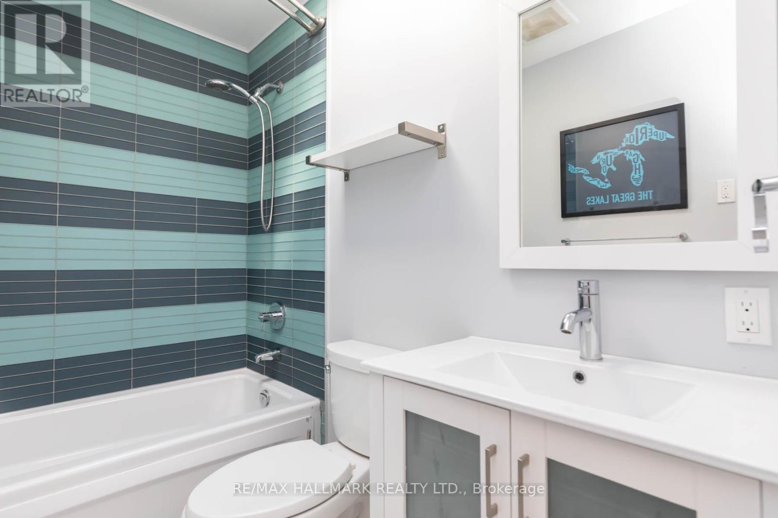 17 Mountalan Avenue, Toronto, Ontario  M4J 1H3 - Photo 27 - E12962502