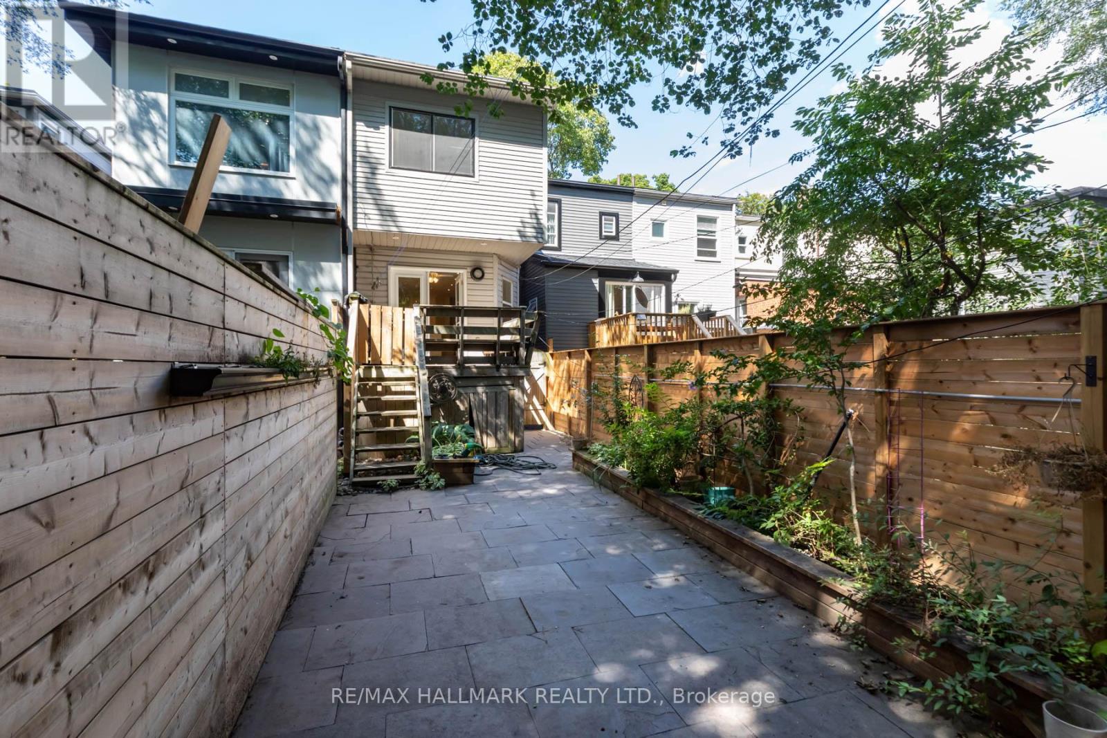 17 Mountalan Avenue, Toronto, Ontario  M4J 1H3 - Photo 37 - E12962502