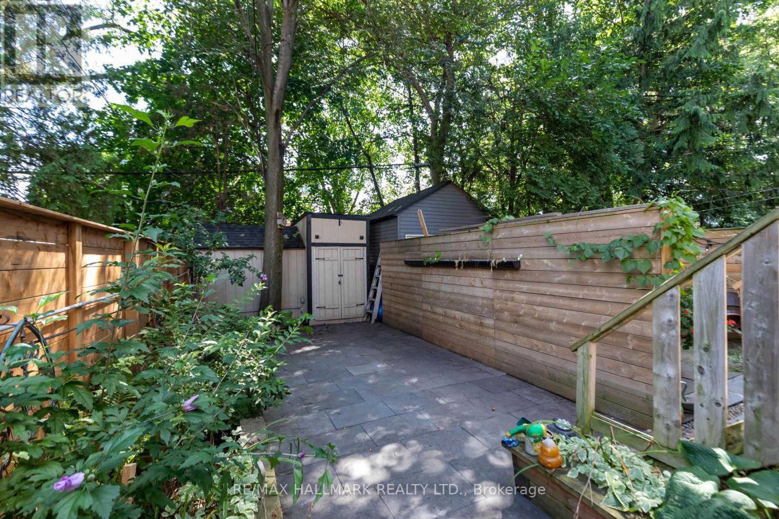 17 Mountalan Avenue, Toronto, Ontario  M4J 1H3 - Photo 39 - E12962502