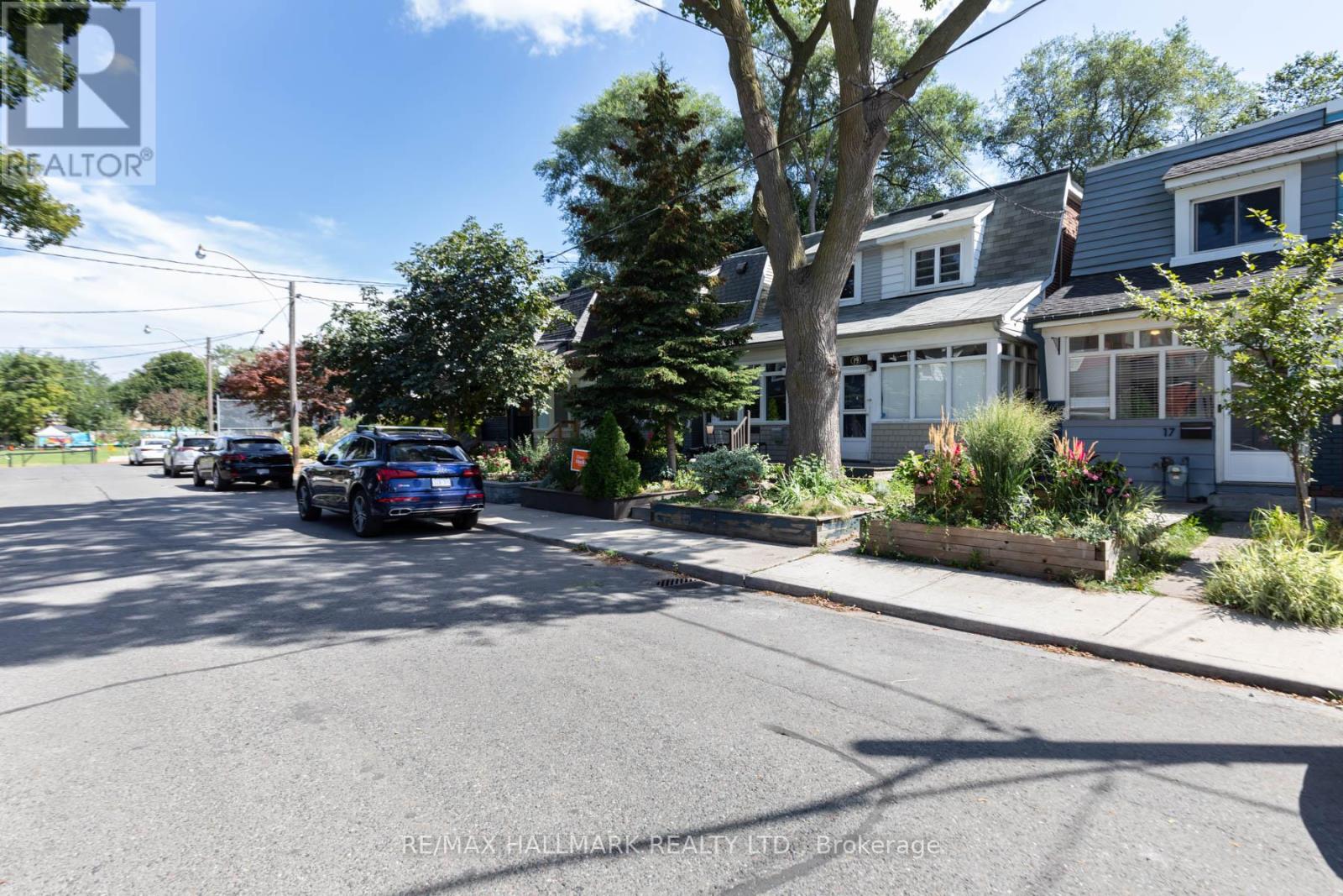 17 Mountalan Avenue, Toronto, Ontario  M4J 1H3 - Photo 43 - E12962502