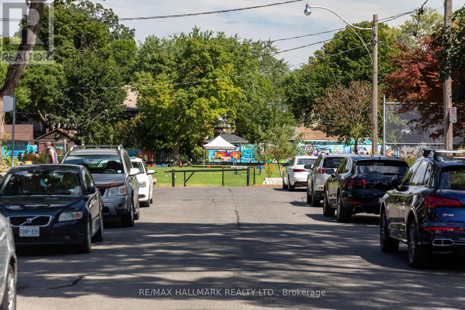 17 Mountalan Avenue, Toronto, Ontario  M4J 1H3 - Photo 44 - E12962502