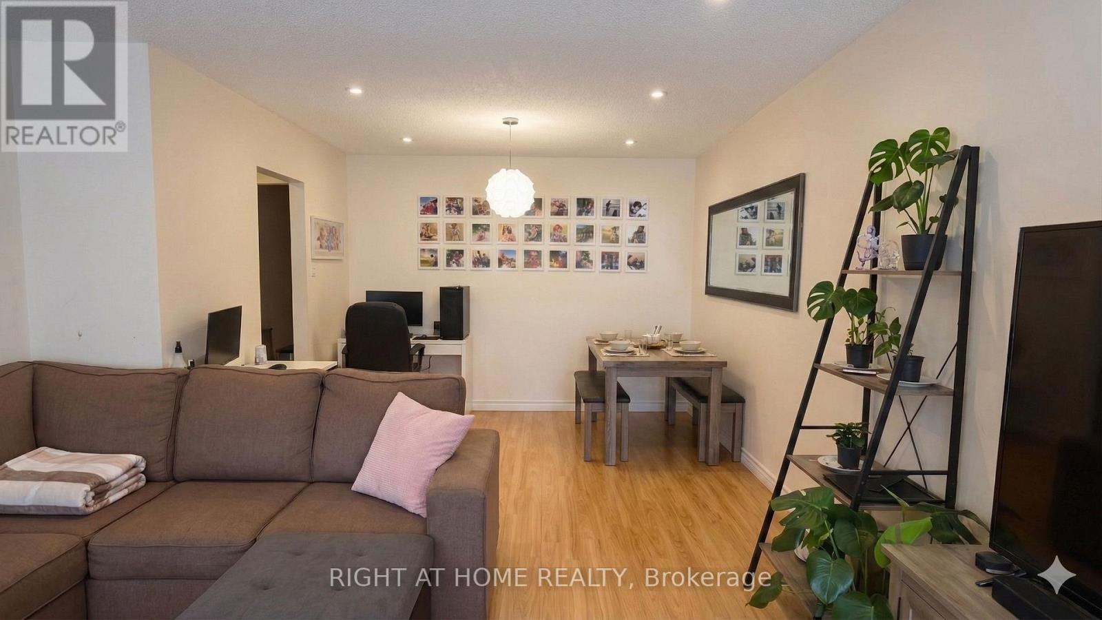 81 Heaslip Terrace, Toronto, Ontario M1T 1W8 - Photo 2 - E12962512