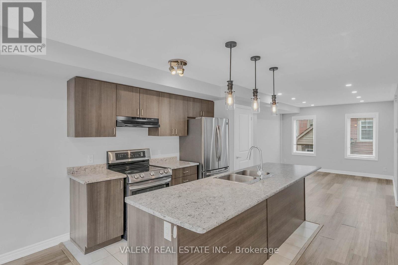 65 - 2500 Hill Rise Court, Oshawa, Ontario  L1L 0M6 - Photo 2 - E12962514