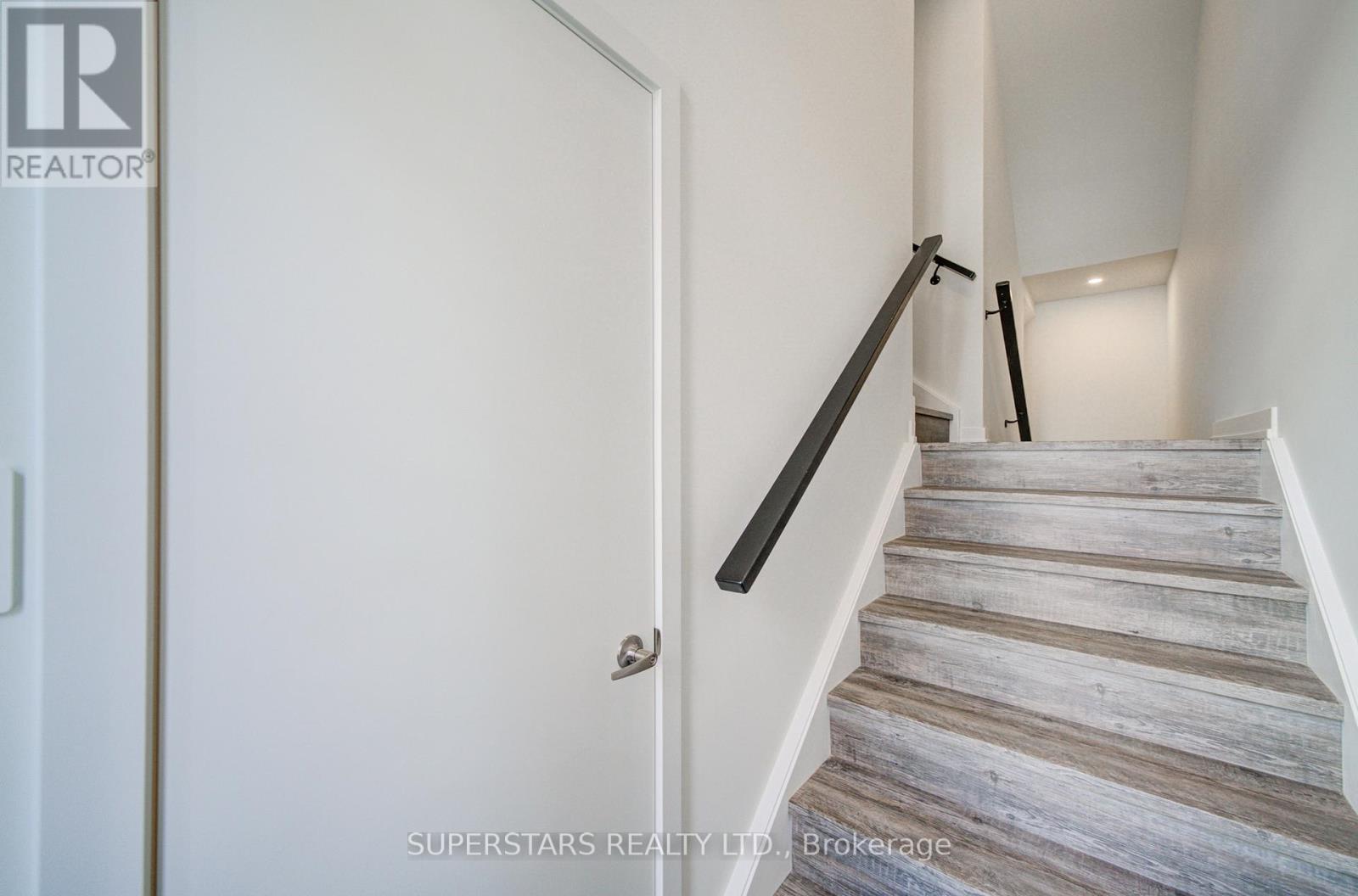 36 Chapple Lane, Richmond Hill, Ontario  L4B 0J7 - Photo 4 - N12962486