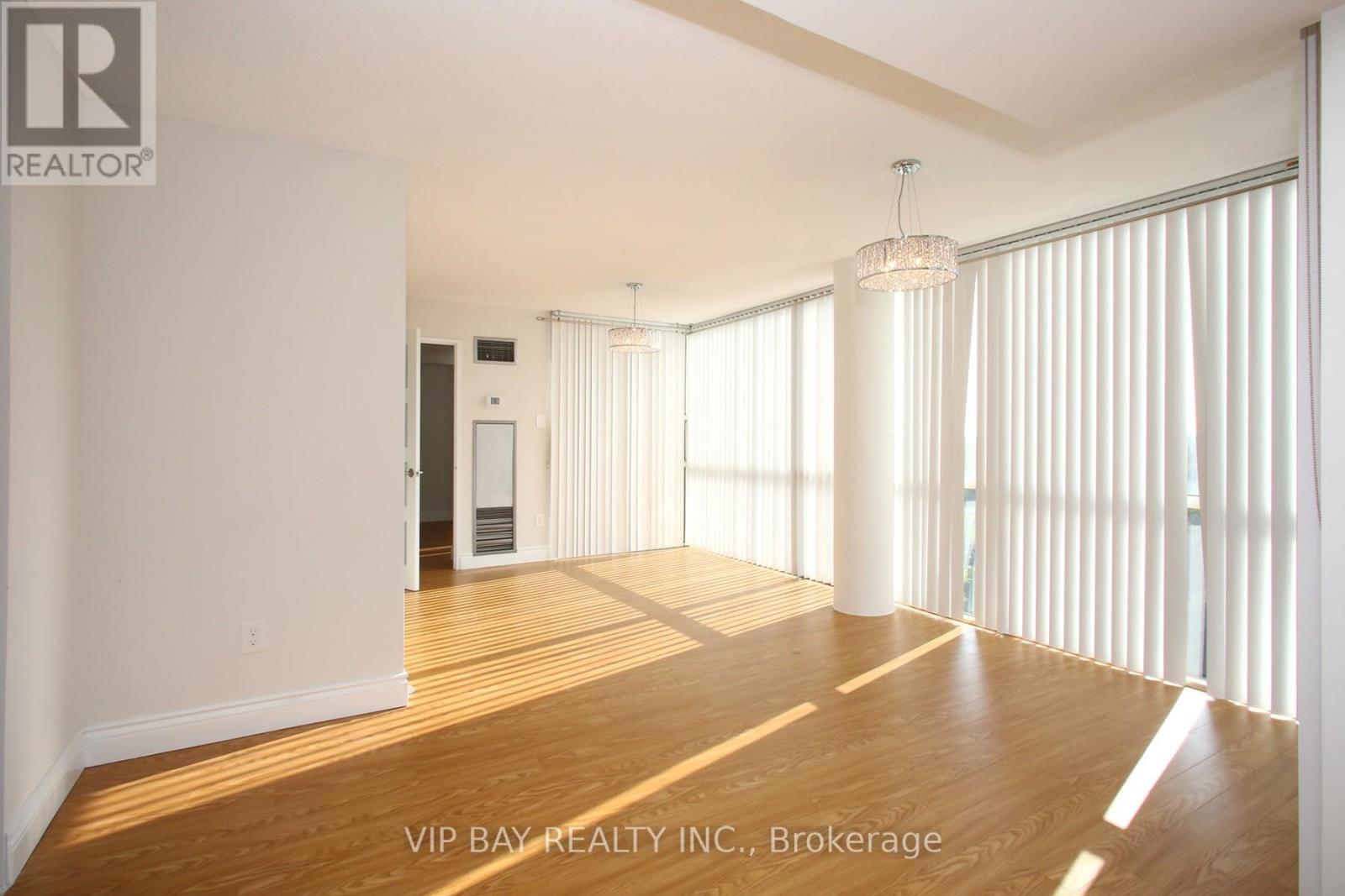 1012 - 20 Harding Boulevard W, Richmond Hill, Ontario  L4C 9S4 - Photo 7 - N12962488