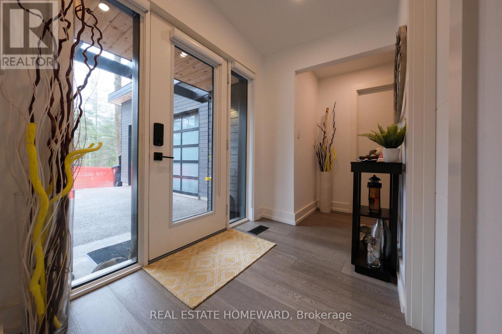 3763 Fairway Road, Innisfil, Ontario  L9S 2L4 - Photo 5 - N12962490