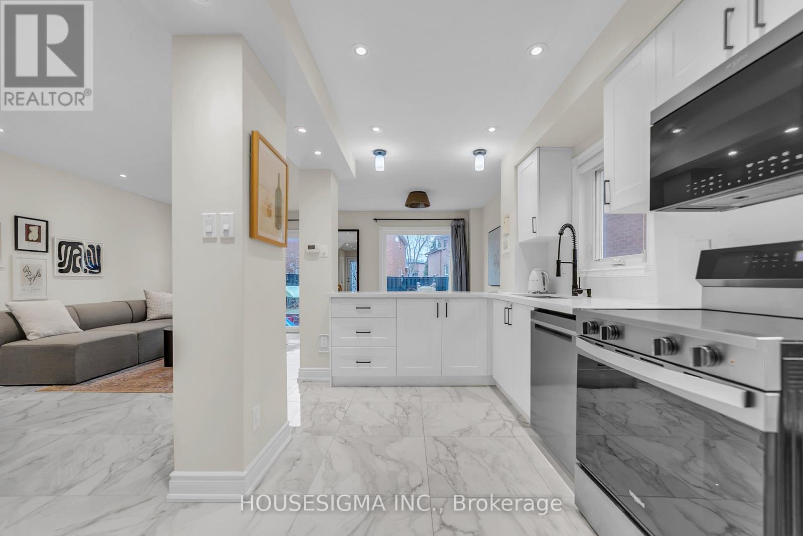 353 Brownridge Drive, Vaughan, Ontario  L4J 5X2 - Photo 10 - N12962524