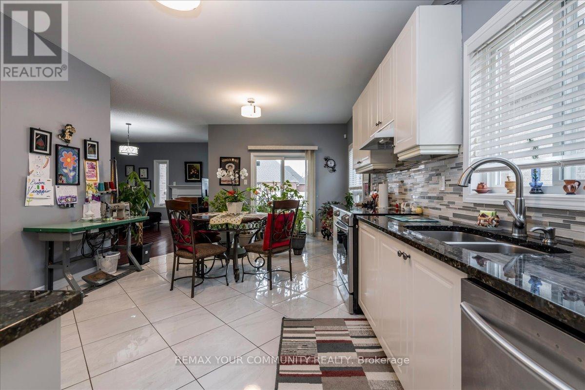 760 Freemont Court, Innisfil, Ontario  L9S 0K4 - Photo 10 - N12962528