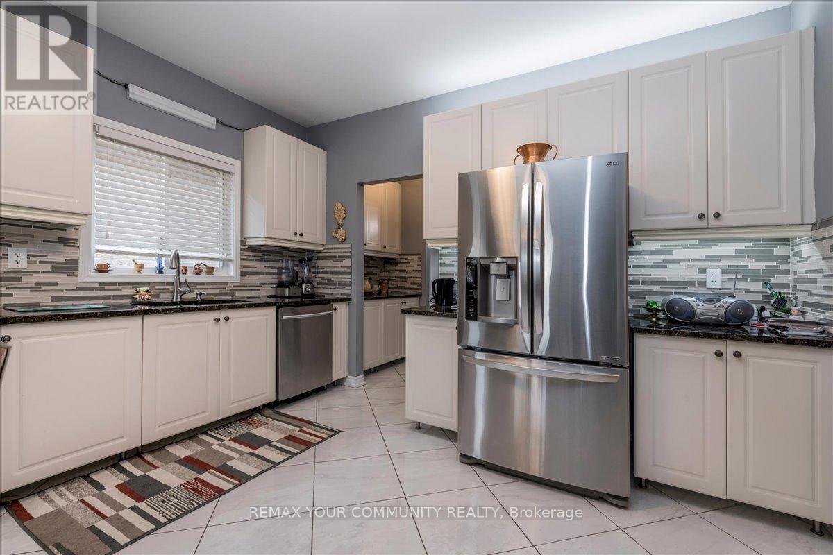 760 Freemont Court, Innisfil, Ontario  L9S 0K4 - Photo 12 - N12962528