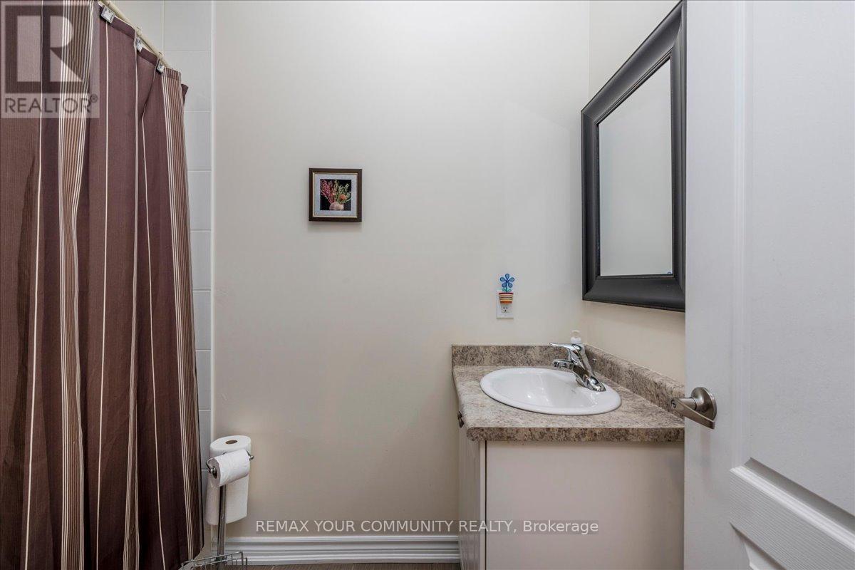 760 Freemont Court, Innisfil, Ontario  L9S 0K4 - Photo 17 - N12962528