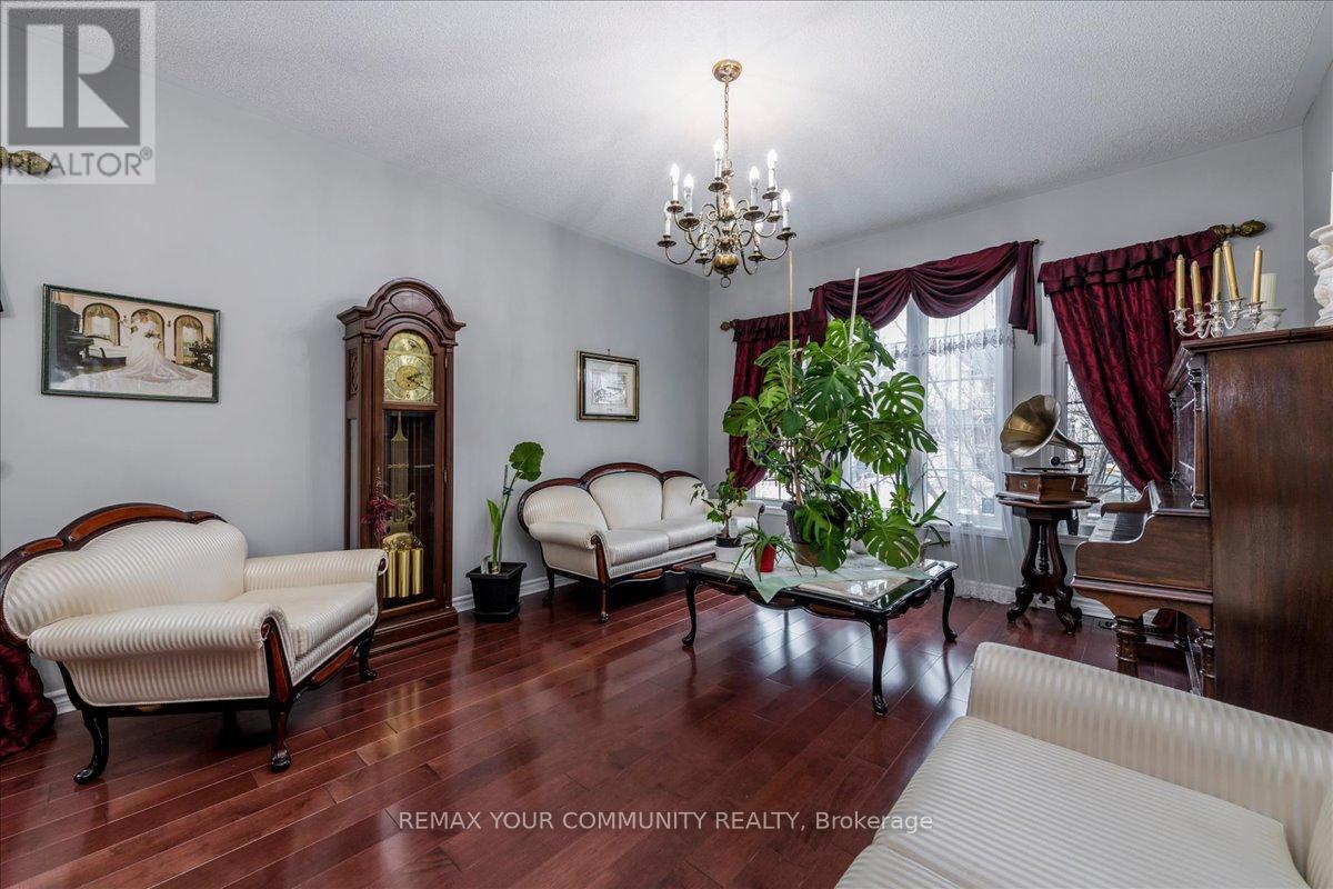 760 Freemont Court, Innisfil, Ontario  L9S 0K4 - Photo 6 - N12962528