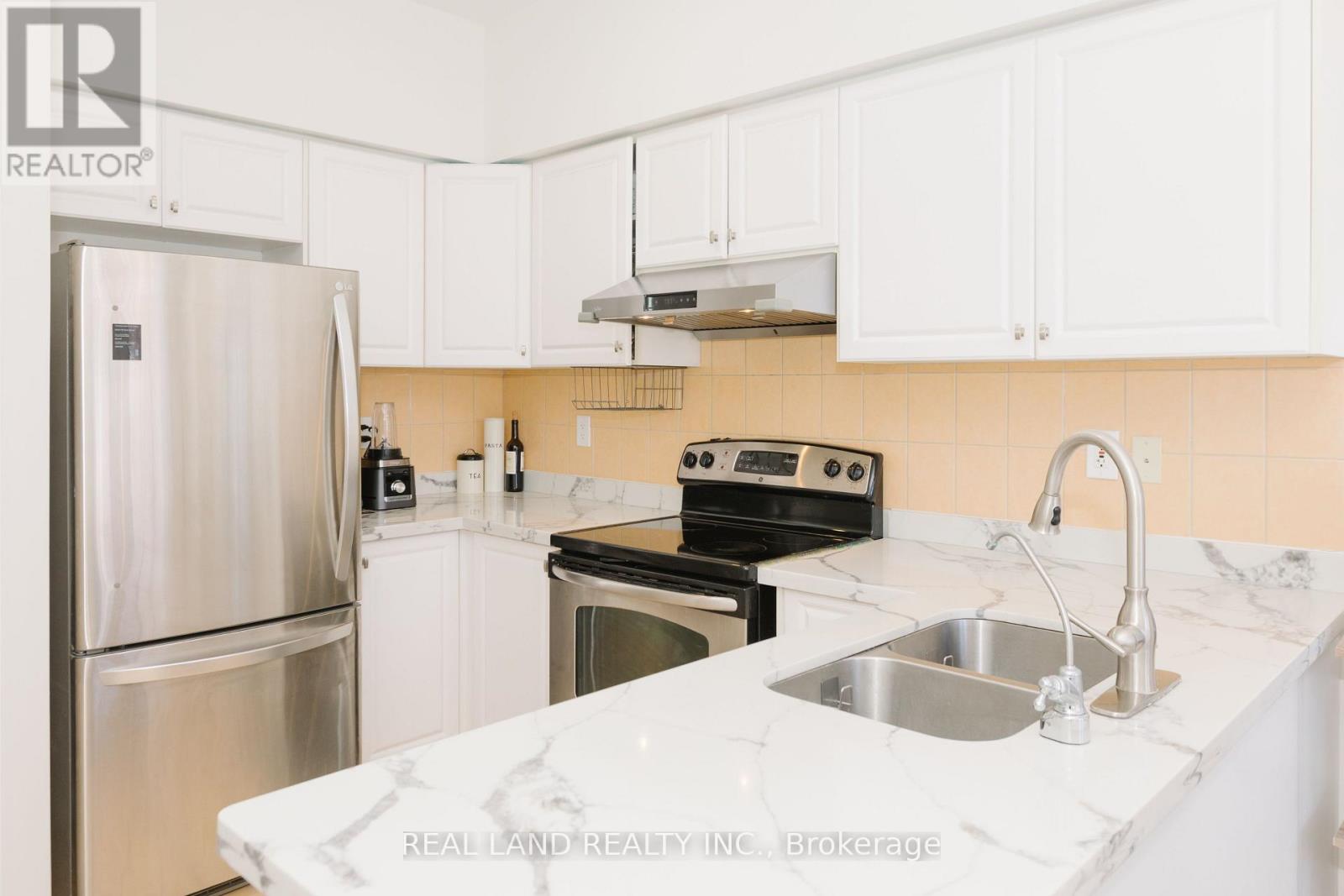 22 Loring Doolittle Court, Aurora, Ontario  L4G 7Y8 - Photo 12 - N12962538