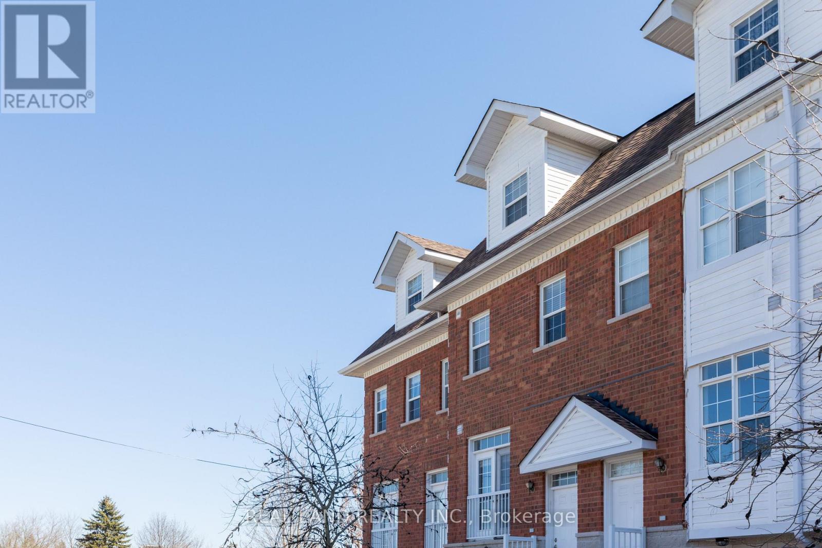 22 Loring Doolittle Court, Aurora, Ontario  L4G 7Y8 - Photo 2 - N12962538