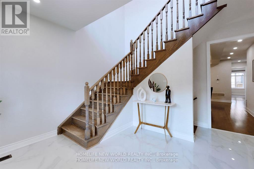 3099 Streamwood Passage, Oakville, Ontario  L6H 0S8 - Photo 3 - W12962494