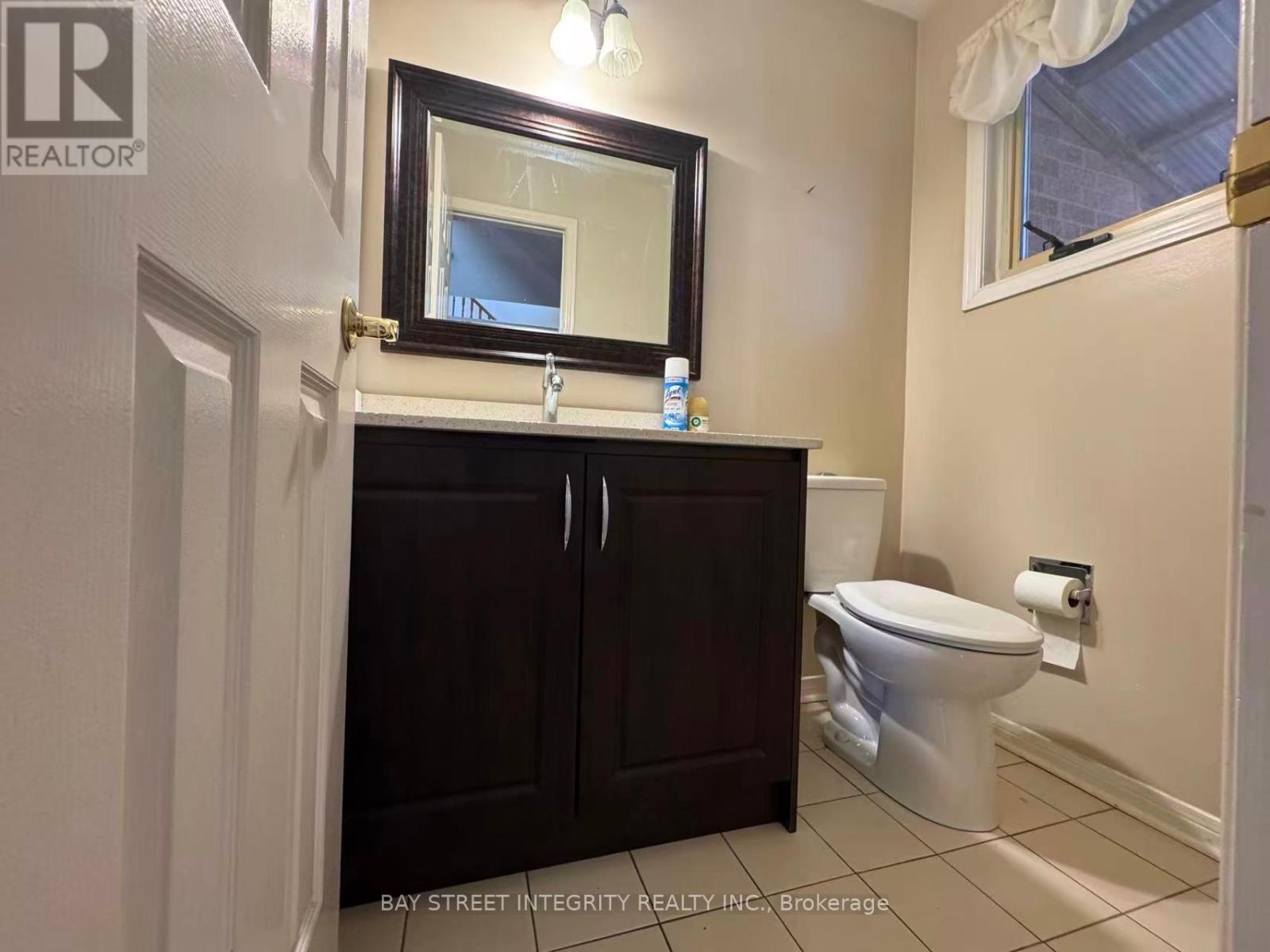 4255 Wakefield Crescent, Mississauga, Ontario  L5C 4M5 - Photo 12 - W12962518