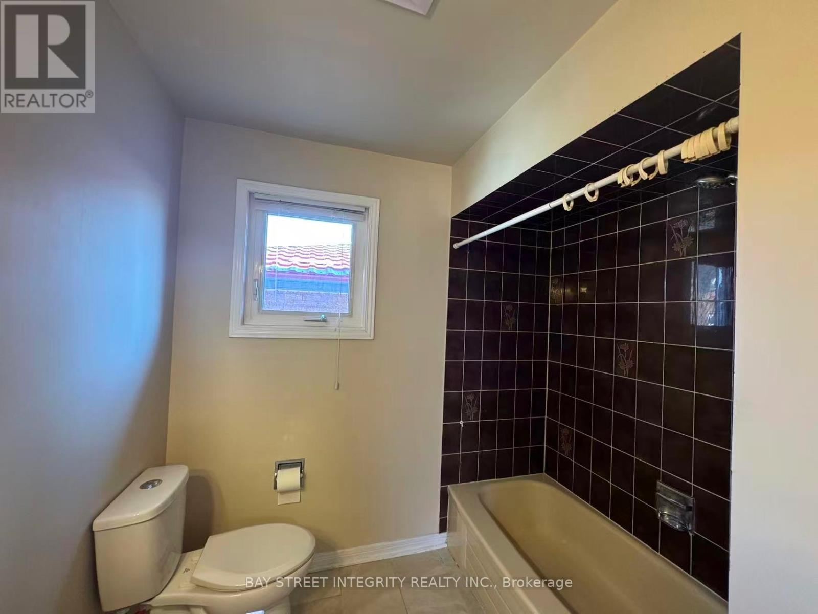 4255 Wakefield Crescent, Mississauga, Ontario  L5C 4M5 - Photo 19 - W12962518