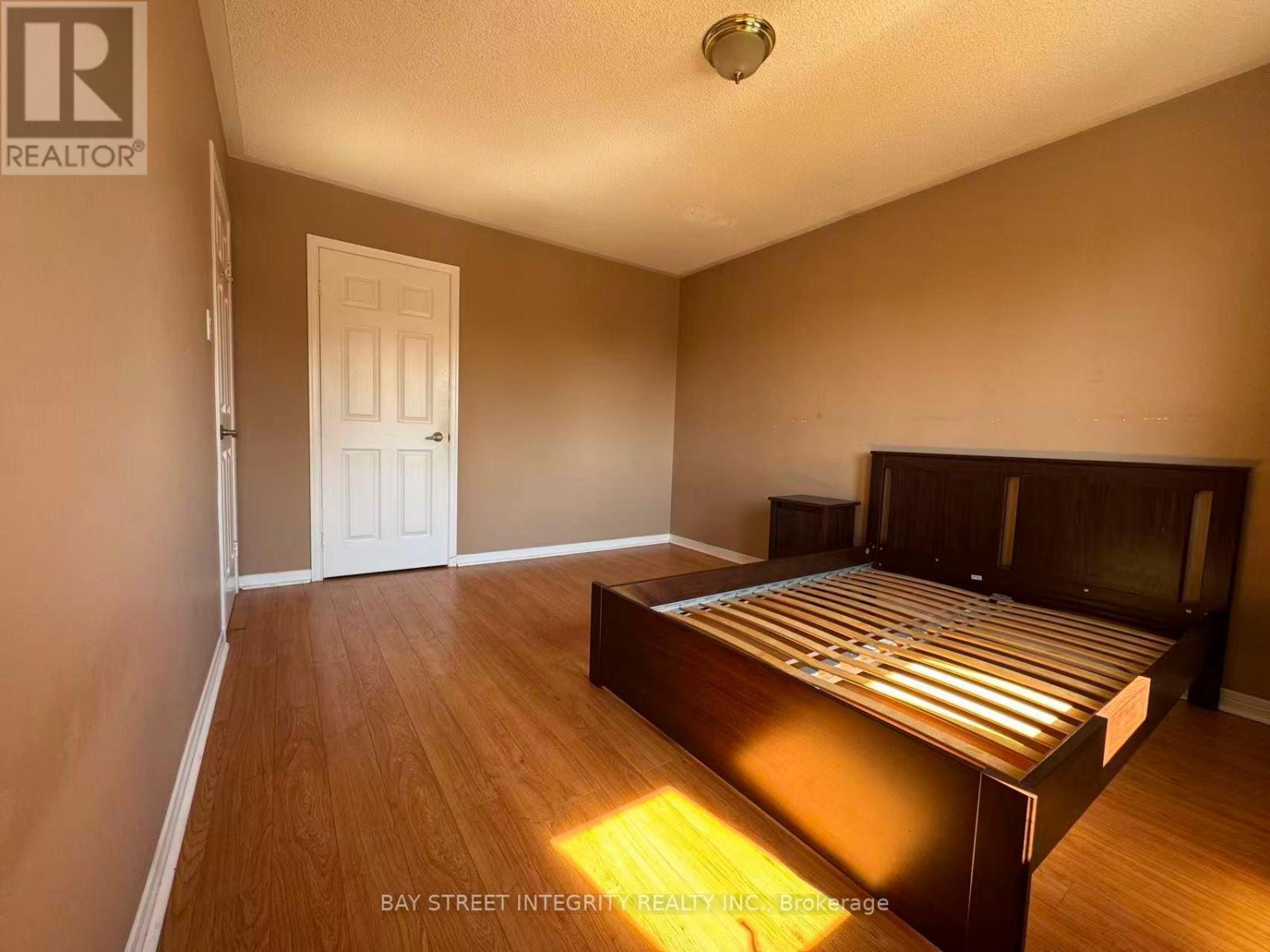 4255 Wakefield Crescent, Mississauga, Ontario  L5C 4M5 - Photo 21 - W12962518