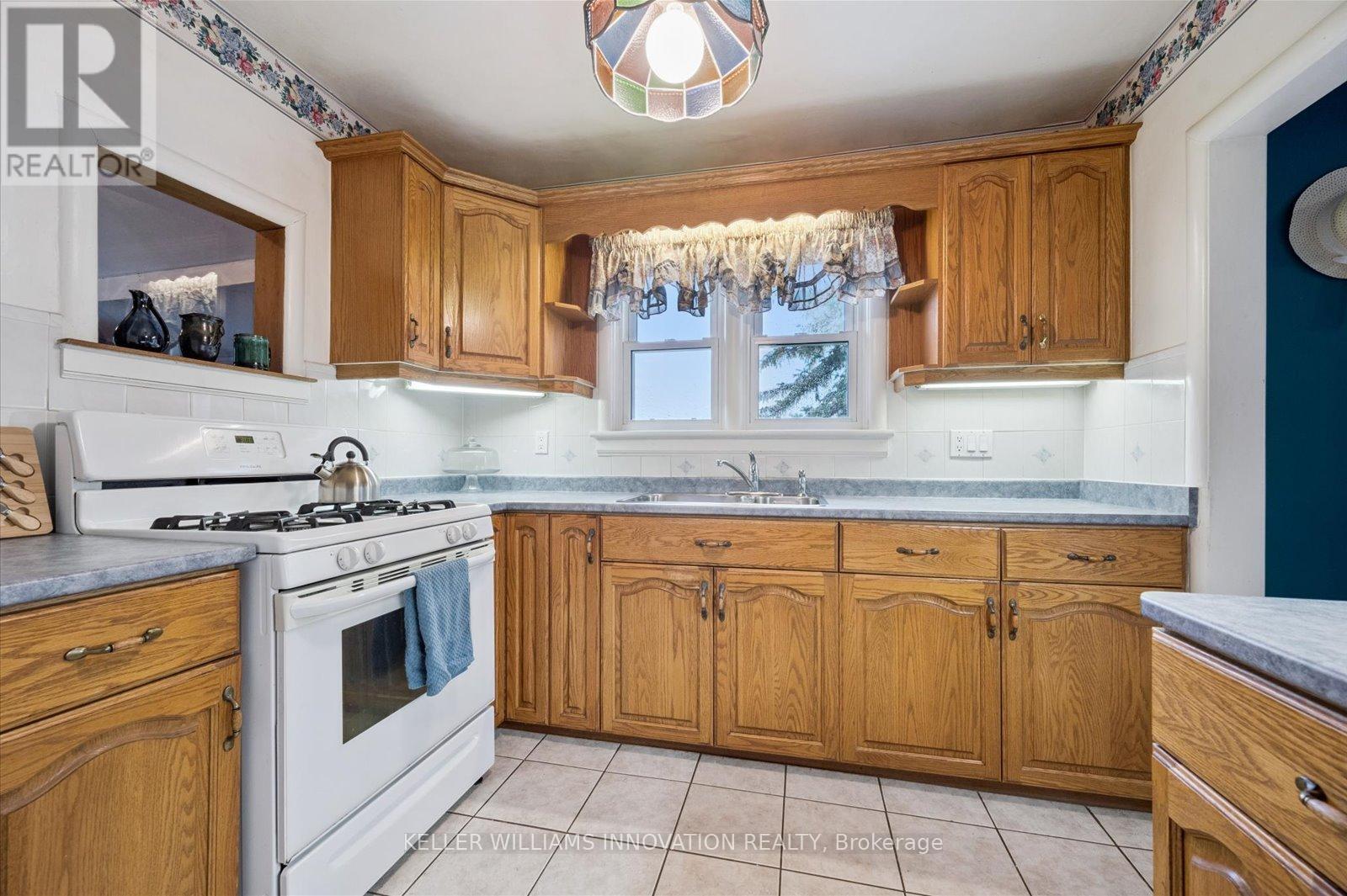 273 Thaler Avenue, Kitchener, Ontario  N2A 1R7 - Photo 8 - X12962532