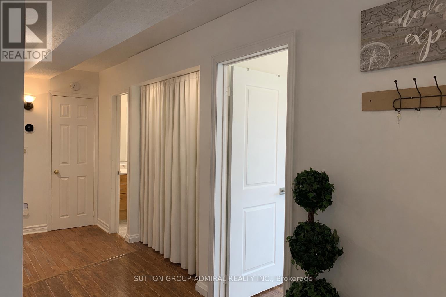 101 Merna Avenue, Hamilton, Ontario  L8S 2L1 - Photo 3 - X12962540