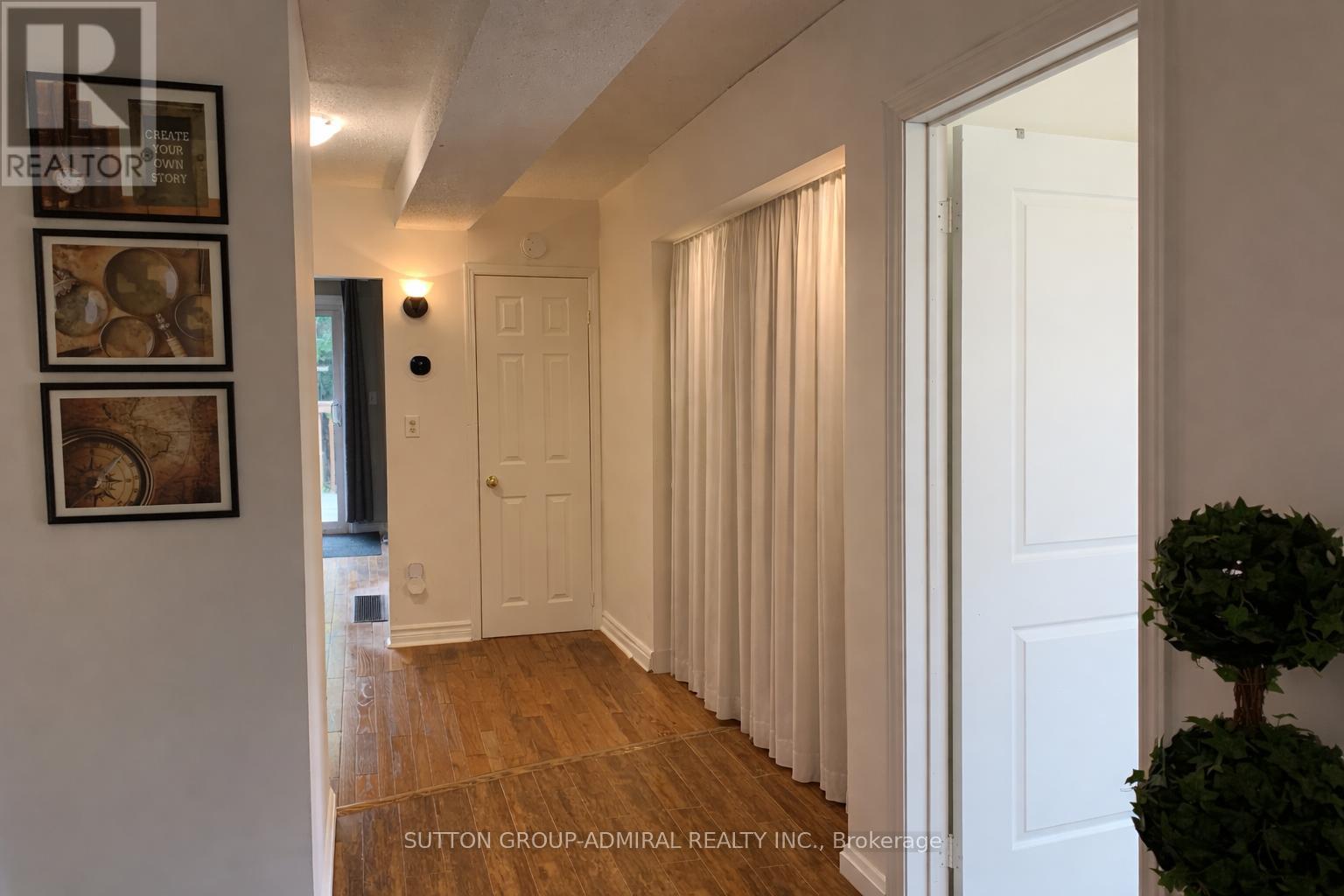 101 Merna Avenue, Hamilton, Ontario  L8S 2L1 - Photo 4 - X12962540