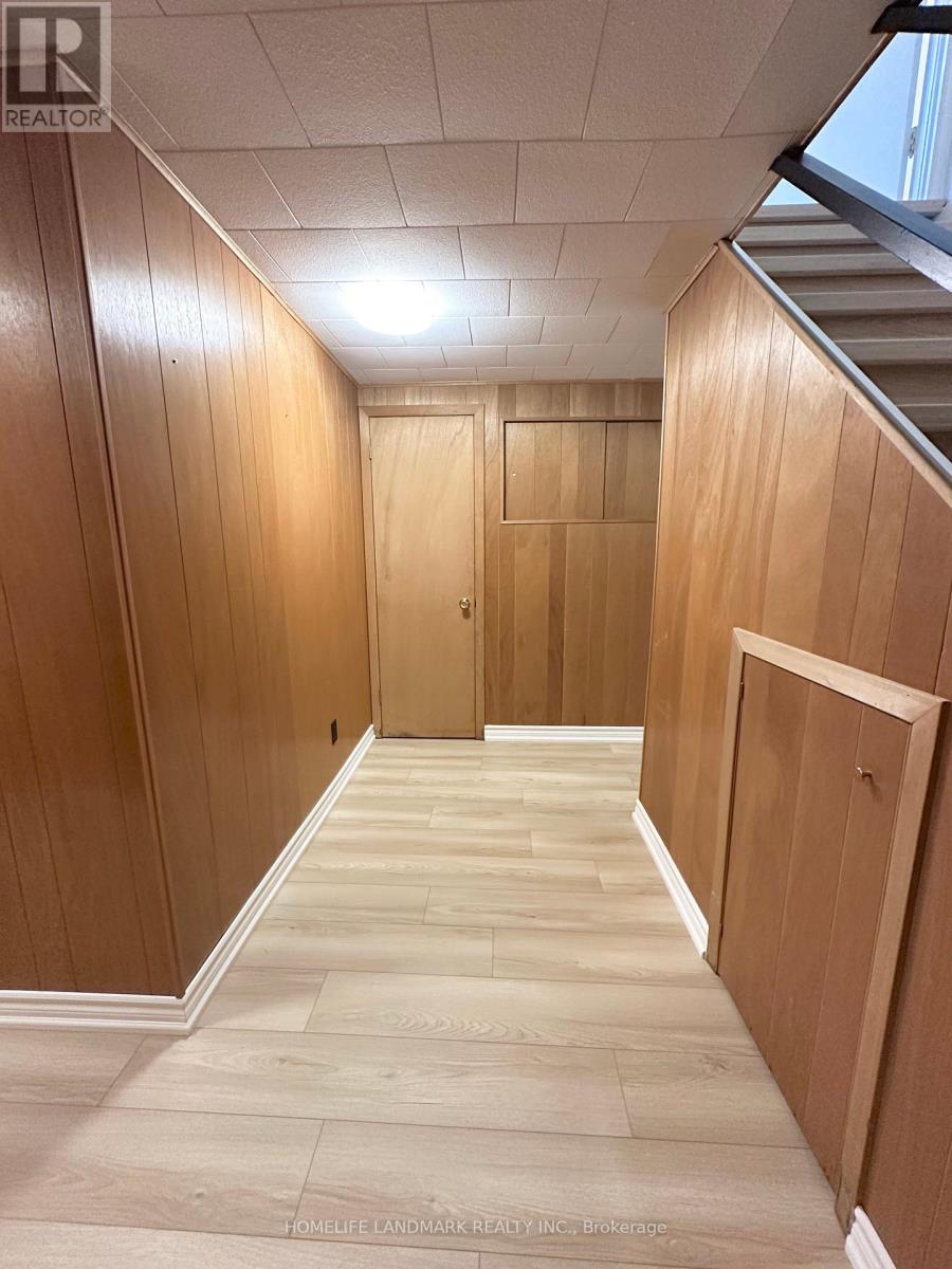 9 Terrington Court, Toronto, Ontario  M3B 2J9 - Photo 25 - C12961842