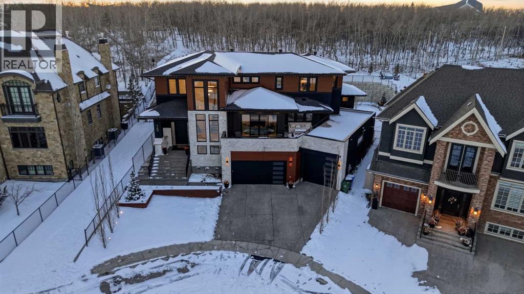 15 Elveden Place SW, Calgary, Alberta  T3H 0L1 - Photo 2 - A2297111