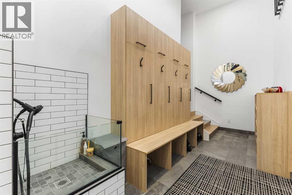 15 Elveden Place SW, Calgary, Alberta  T3H 0L1 - Photo 18 - A2297111