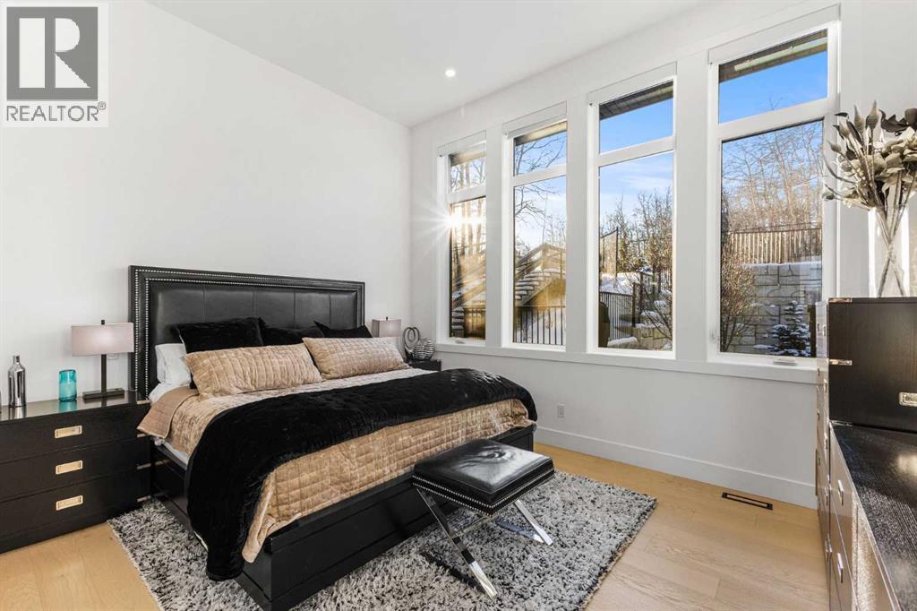 15 Elveden Place SW, Calgary, Alberta  T3H 0L1 - Photo 15 - A2297111