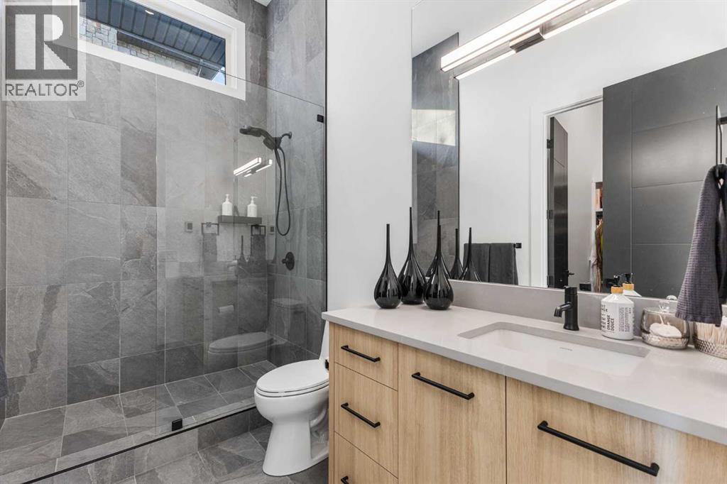 15 Elveden Place SW, Calgary, Alberta  T3H 0L1 - Photo 16 - A2297111