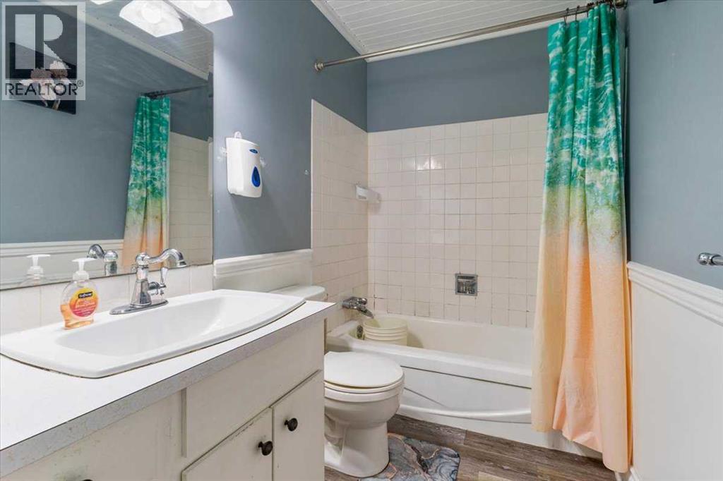 10415 92a Street, Grande Prairie, Alberta  t8V 3v6 - Photo 11 - A2291724