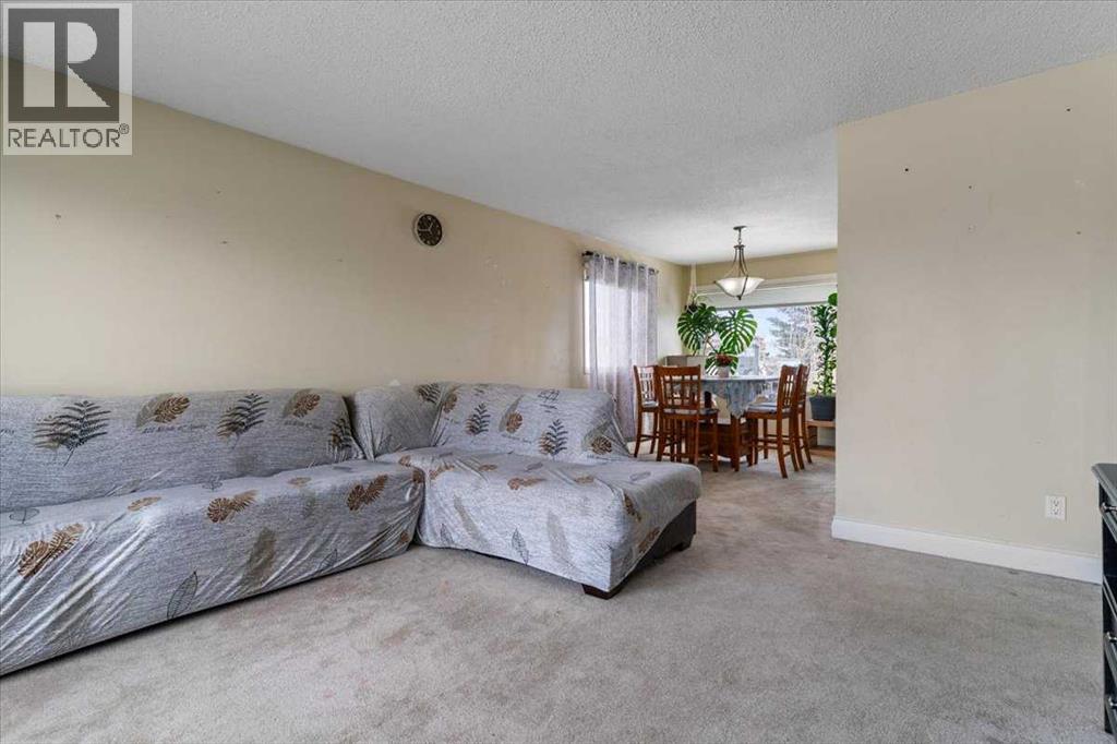 10415 92a Street, Grande Prairie, Alberta  t8V 3v6 - Photo 2 - A2291724