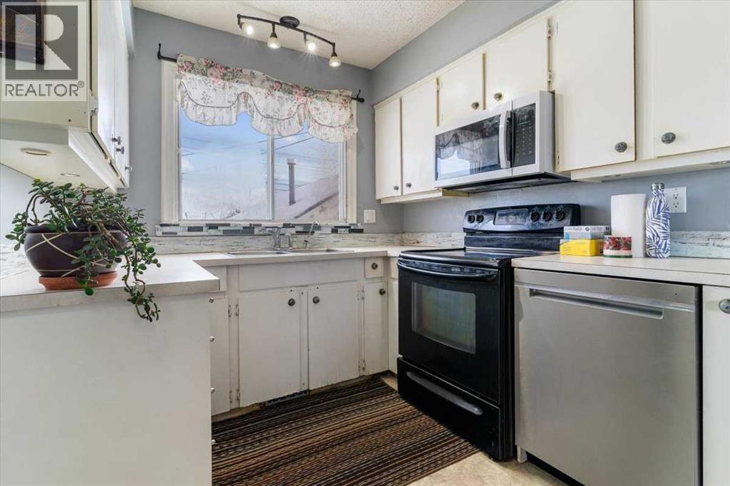 10415 92a Street, Grande Prairie, Alberta  t8V 3v6 - Photo 8 - A2291724