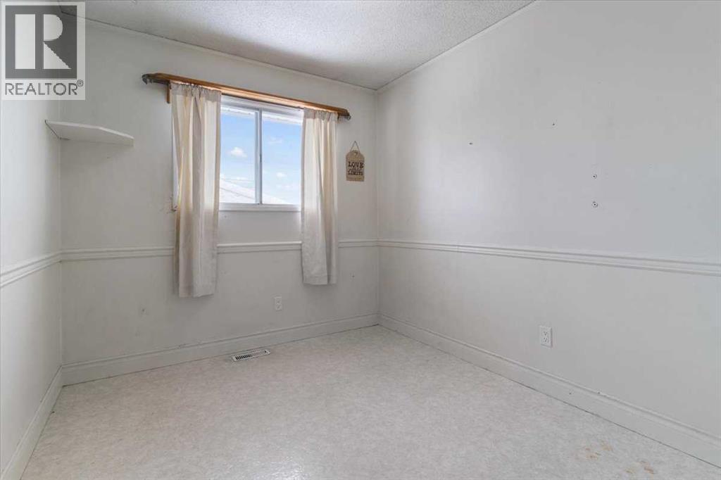 10415 92a Street, Grande Prairie, Alberta  t8V 3v6 - Photo 12 - A2291724