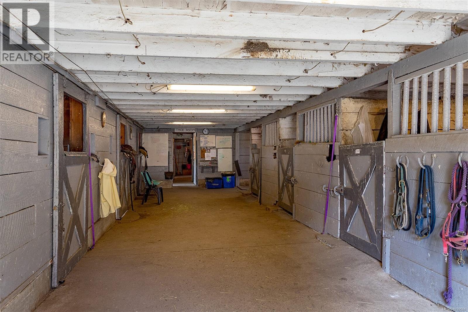 4040 Holland Ave, Saanich, British Columbia  V8Z 5K1 - Photo 64 - 1030581