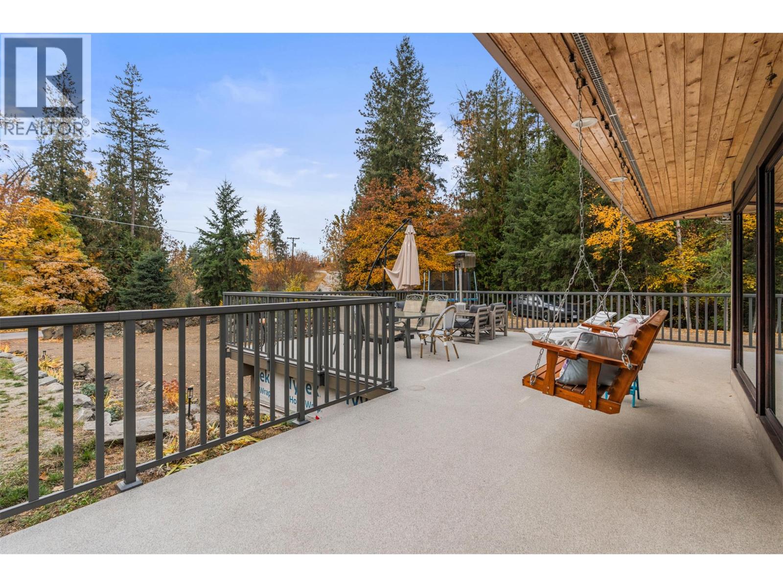 5615 East Vernon Road, Vernon, British Columbia  V1B 3K1 - Photo 8 - 10367649