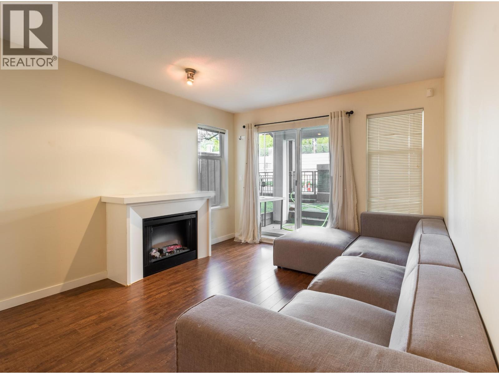 108 4788 Brentwood Dr, Burnaby, British Columbia  V5C 0C5 - Photo 4 - R3107154