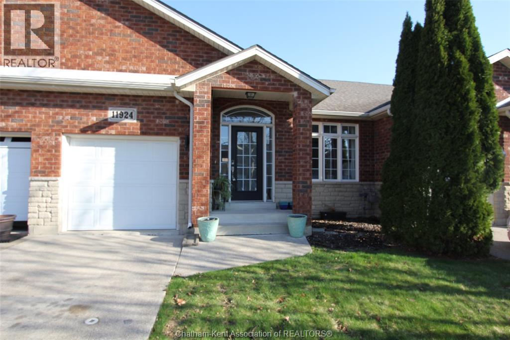 MLS# 26007145: 11924 Cobblestone CRESCENT, Windsor, Canada