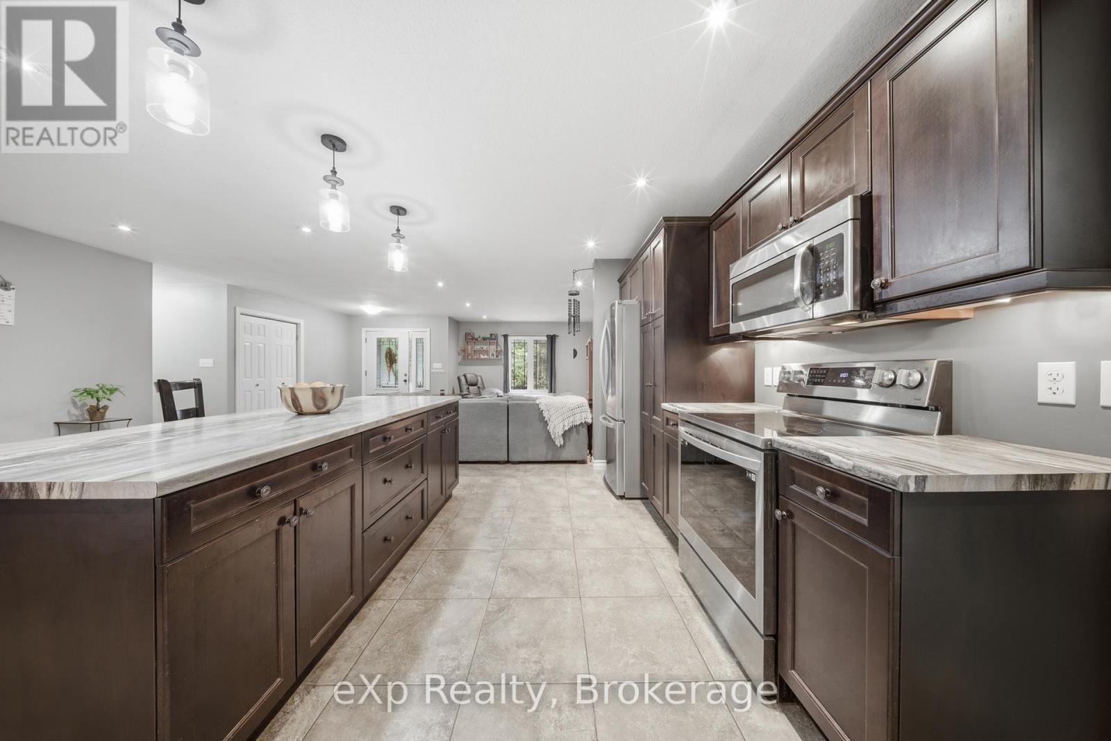 90806 Driftwood Beach Road, Howick, Ontario  N0G 1M0 - Photo 17 - X12962568