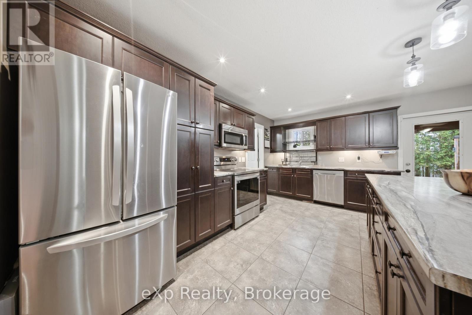 90806 Driftwood Beach Road, Howick, Ontario  N0G 1M0 - Photo 18 - X12962568