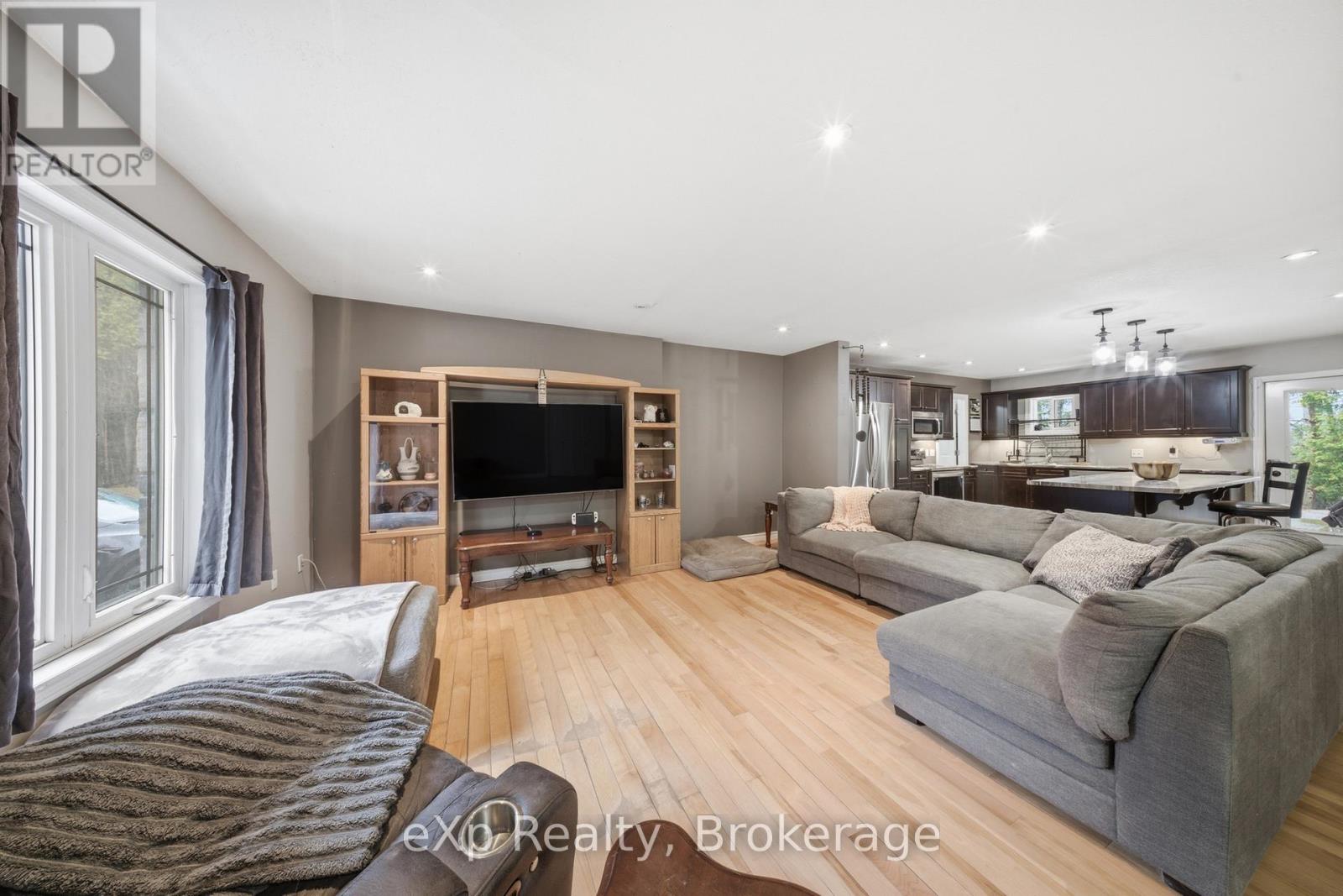 90806 Driftwood Beach Road, Howick, Ontario  N0G 1M0 - Photo 9 - X12962568