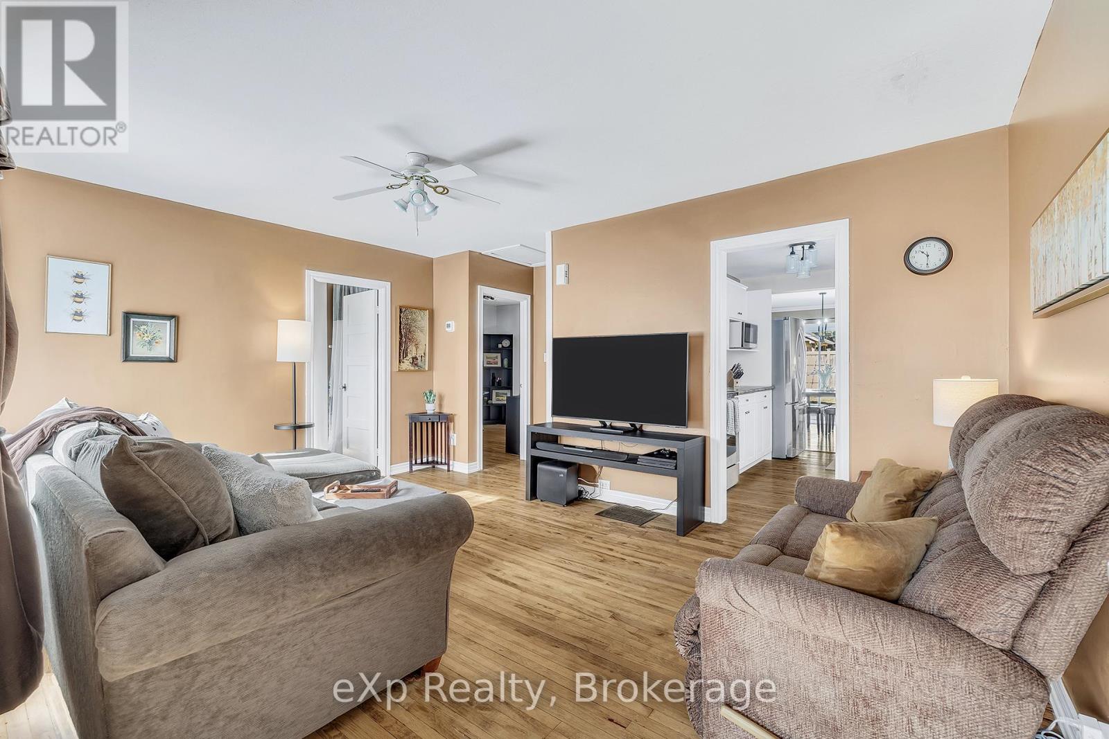 229 Havelock Avenue S, North Perth, Ontario  N4W 2A5 - Photo 3 - X12962570