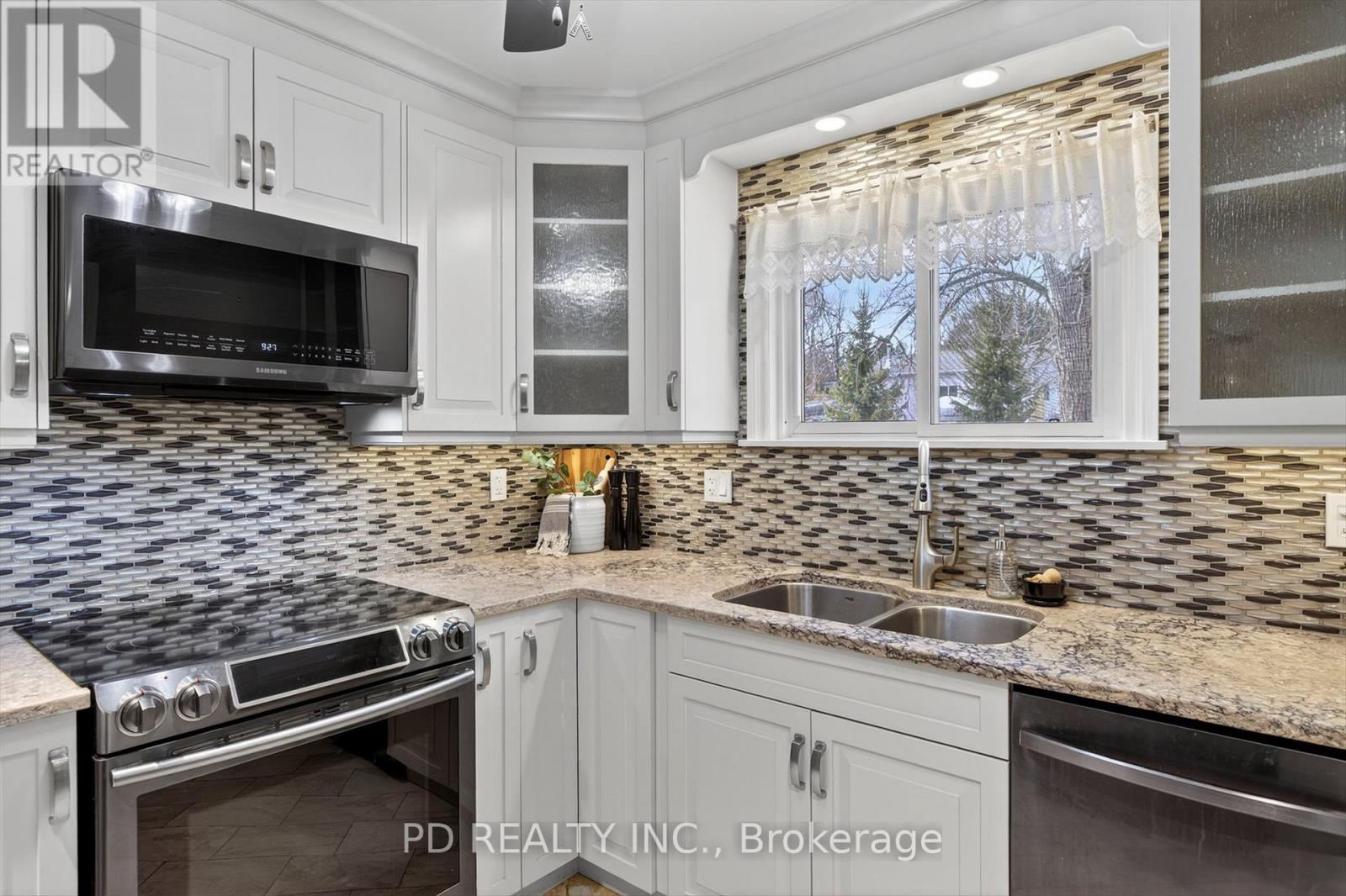 200 Charlore Park Drive, Kawartha Lakes, Ontario  K0L 2W0 - Photo 20 - X12962642