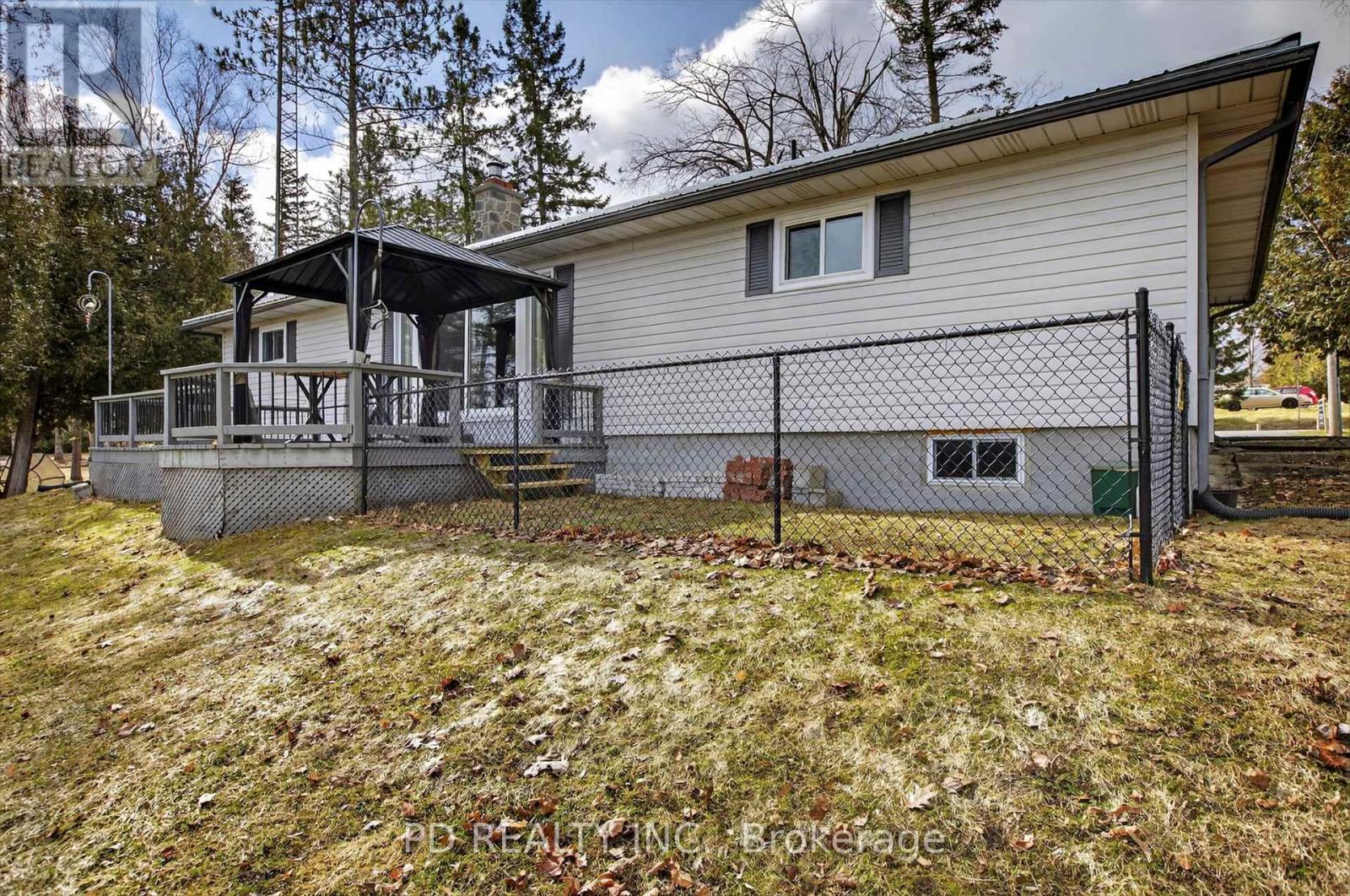 200 Charlore Park Drive, Kawartha Lakes, Ontario  K0L 2W0 - Photo 46 - X12962642