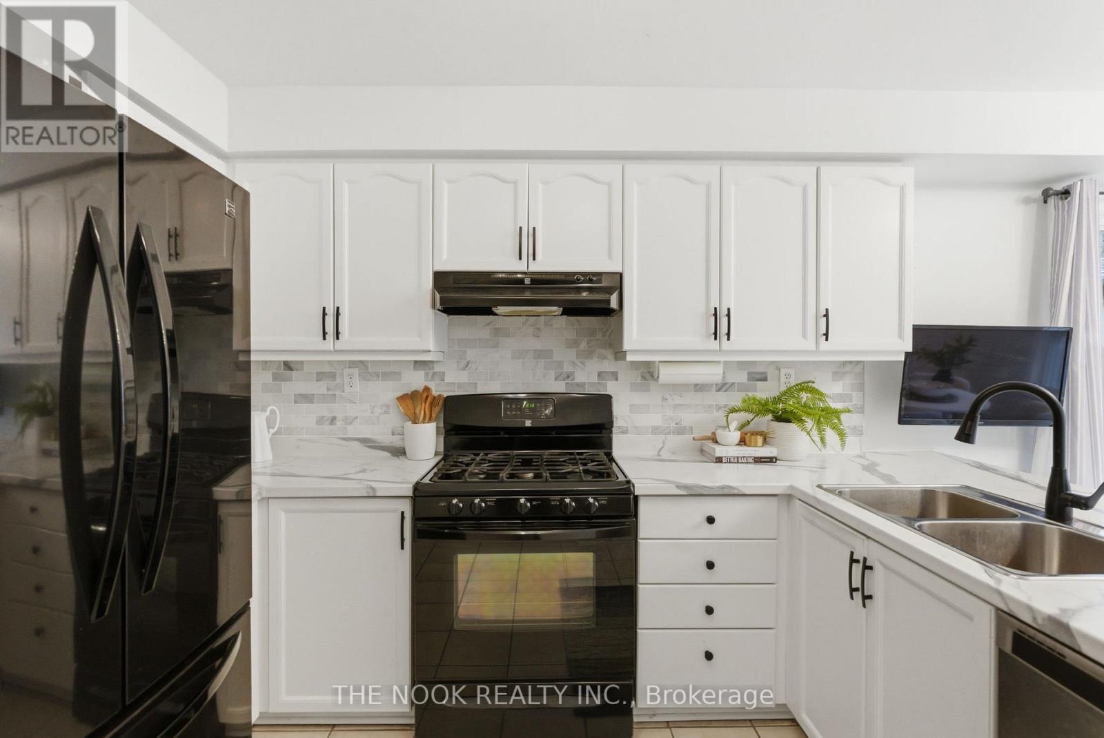 1052 Glenhare Street, Cobourg, Ontario  K9A 5B8 - Photo 11 - X12962672