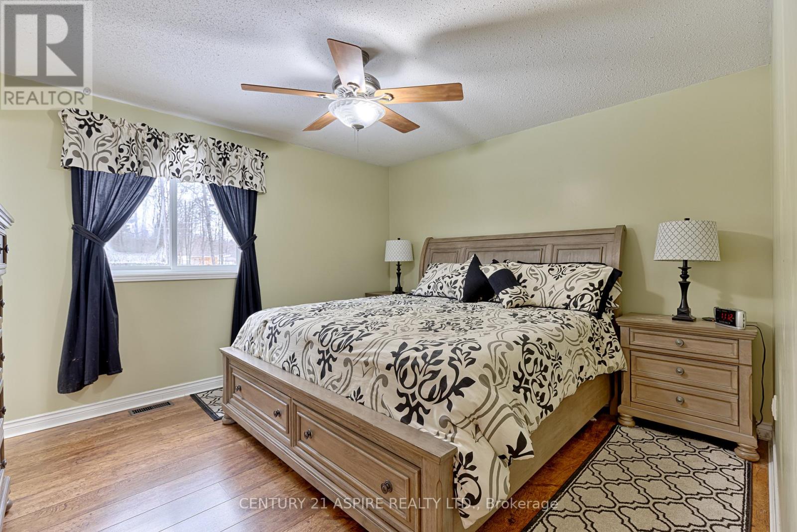 32 Country Lane, Petawawa, Ontario K8H 3J9 - Photo 19 - X12962610