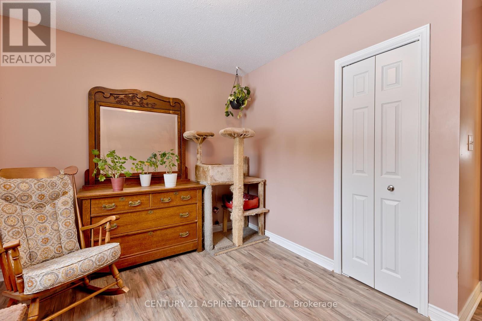 32 Country Lane, Petawawa, Ontario K8H 3J9 - Photo 23 - X12962610